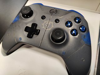 Mando Xbox Gears of War 4 Gris