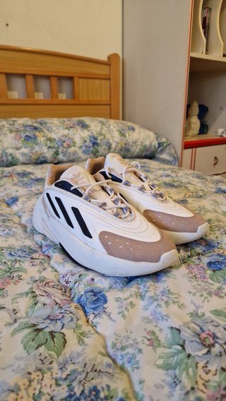 Adidas Ozelle Talla 38 Beige/Blanco