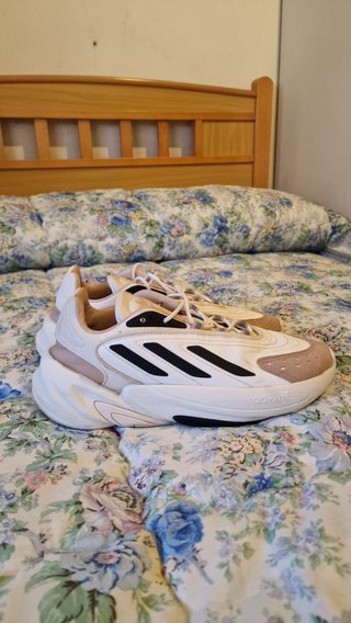 Adidas Ozelle Talla 38 Beige/Blanco