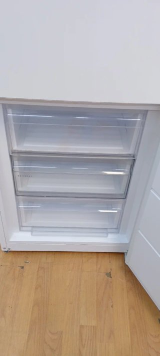 NEVERA COMBI CANDY NO FROST ENERGÍA A+