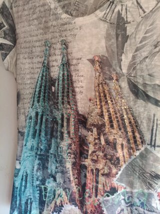 Camiseta Sagrada Familia Barcelona de Gaudí