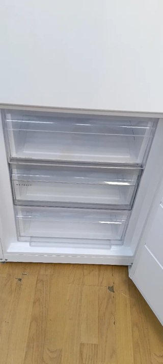 NEVERA COMBI CANDY NO FROST ENERGÍA A+