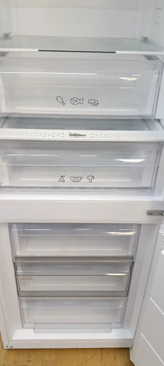 NEVERA COMBI CANDY NO FROST ENERGÍA A+
