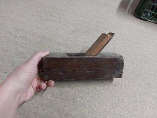 Cepillo carpintero antiguo curvo