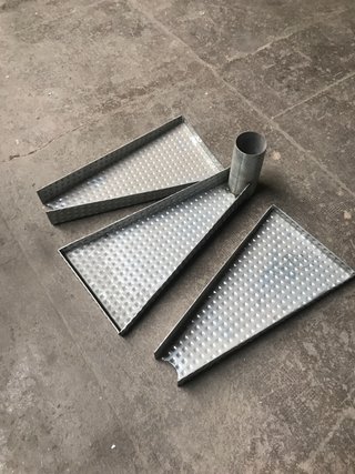 Escalones metálicos chapa antideslizante 3mm