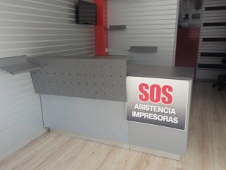 Mobiliario tienda de móviles y reparación