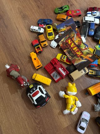 Lote Coches, Figuras y Coleccionables