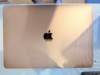 MacBook Air Apple color oro