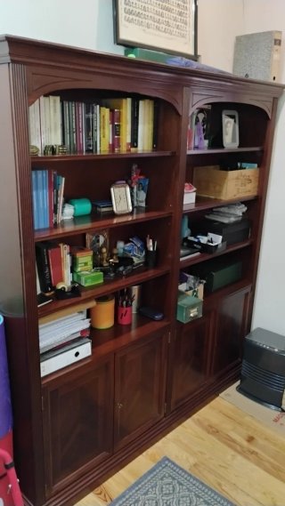 Librería clásica de madera . Regalo