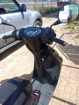 Yamaha Neos 50cc Scooter Negro