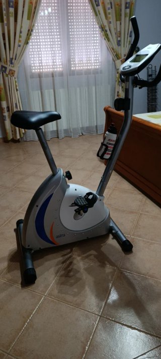 Bicicleta Estática BH Fitness Astra