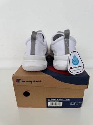 Zapatillas Champion blancas nuevas. Talla 38.5