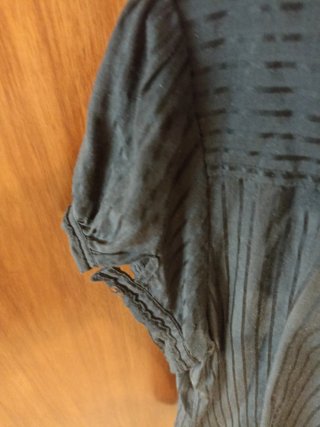 Camisa negra manga corta