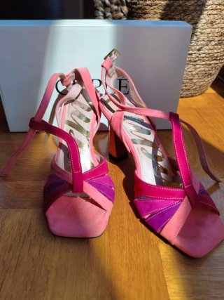 Sandalias con tacón