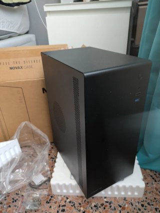 Caja PC Micro-ATX Gris Compacta