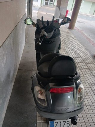 Moto Scooter Gris