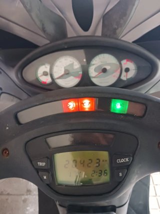 Moto Scooter Gris