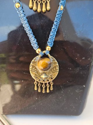 Colgante macramé ojo de tigre