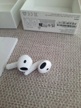 AirPods 4 (ANC) BLANCOS PRECIO NEGOCIABLE