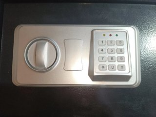 Caja fuerte de pared ignífuga 25 L con alarma