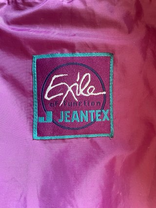 Cortavientos Vintage Exile Morado y Negro