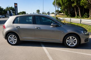 Volkswagen Golf 2016 con remolque