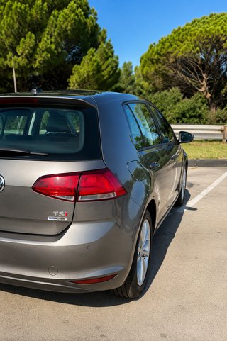 Volkswagen Golf 2016 con remolque