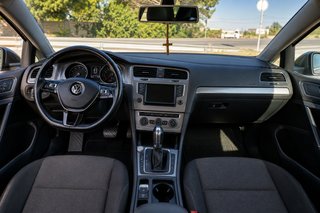Volkswagen Golf 2016 con remolque