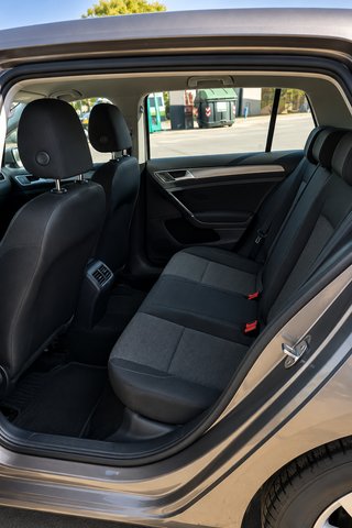 Volkswagen Golf 2016 con remolque