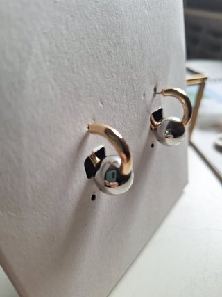 pendientes Zara aro con bola dorado y plateado