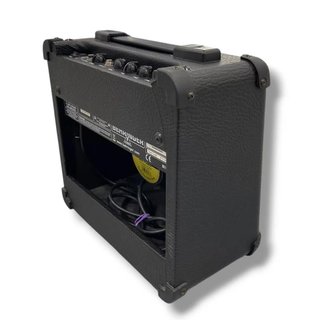 AMPLIFICADOR BEHRINGER 8G15B4 15W