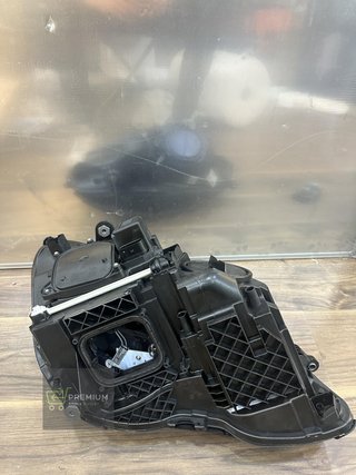 HELLA  LED/Halógena-Faro  Mercedes Benz w212