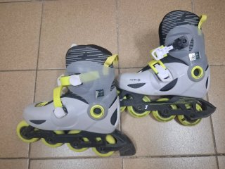 Conjunto Patines y Protecciones. Talla 30-32