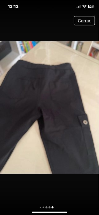 Pantalón pitillo negro elástico