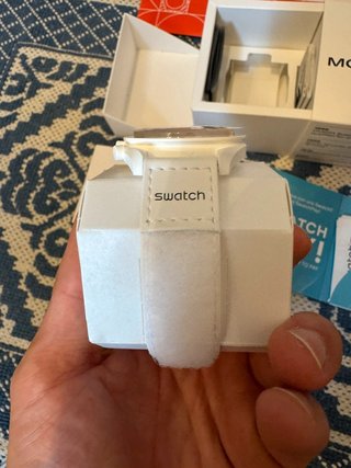Swátch x Ómegá      Snoopy     blanco