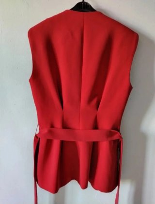Traje rojo Zara