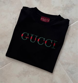 Camiseta Gucci Negra Logo Bordado Original