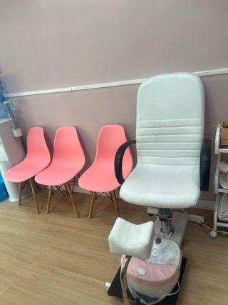 Sillón de pedicura blanco