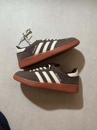 Adidas Spezial Marrones y Blancas
