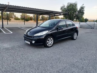 Peugeot 207 2010