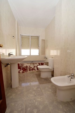 Piso en venta en Linares