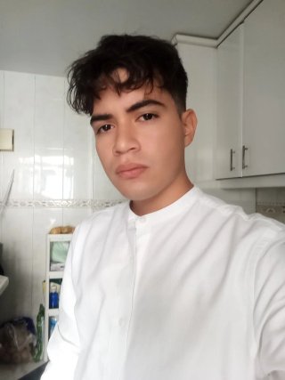 Prestó servicios de cuidado y del hogar.
