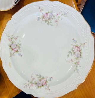 Sopera porcelana Limoges dorada antigua