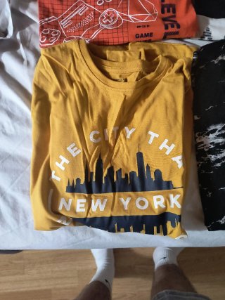 Se venden 7 camisetas de primark