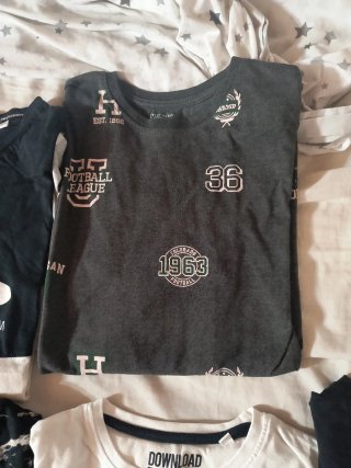 Se venden 7 camisetas de primark