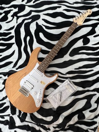 Guitarra Eléctrica Yamaha Pacifica PAC112J