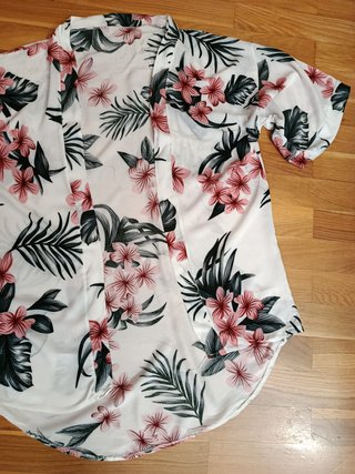 Kimono floral blanco y rosa talla única