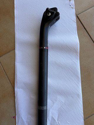 Tija Bontrager XXX Carbono