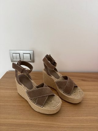 Sandalias cuña esparto marrón