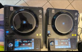 Pareja Pioneer XDJ-1000MK2 con Decksavers